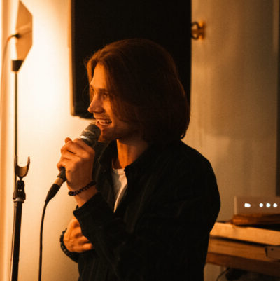 Alex Davinci, musical producer and artist